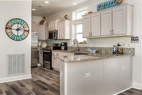 Wave Loudest - Enjoy The Private, Gulf View, Heated Pool And The Game 