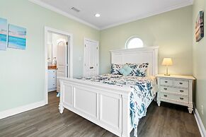 Shamrock Shores - Gulf Front West End Pet Friendly Property With Room