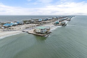 Shamrock Shores - Gulf Front West End Pet Friendly Property With Room