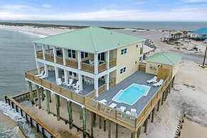 Shamrock Shores - Gulf Front West End Pet Friendly Property With Room