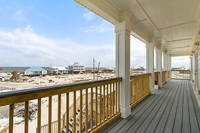 Shamrock Shores - Gulf Front West End Pet Friendly Property With Room