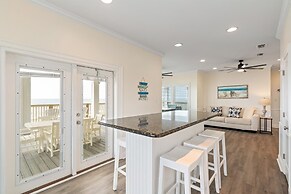 Shamrock Shores - Gulf Front West End Pet Friendly Property With Room