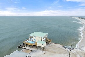 Shamrock Shores - Gulf Front West End Pet Friendly Property With Room
