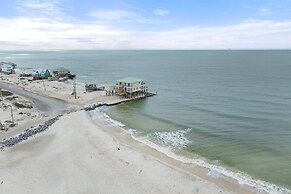 Shamrock Shores - Gulf Front West End Pet Friendly Property With Room