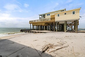 Shamrock Shores - Gulf Front West End Pet Friendly Property With Room
