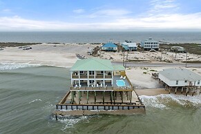 Shamrock Shores - Gulf Front West End Pet Friendly Property With Room