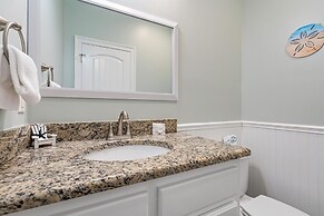 Shamrock Shores - Gulf Front West End Pet Friendly Property With Room