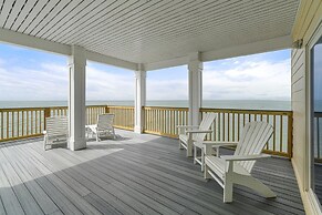 Shamrock Shores - Gulf Front West End Pet Friendly Property With Room