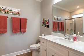 Blue Oasis - Private Backyard Beach - Pool, Hammocks, Kayaks, Even Cra