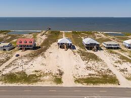 Blue Oasis - Private Backyard Beach - Pool, Hammocks, Kayaks, Even Cra