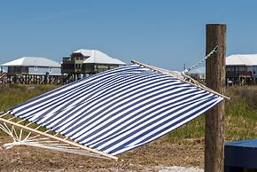 Blue Oasis - Private Backyard Beach - Pool, Hammocks, Kayaks, Even Cra