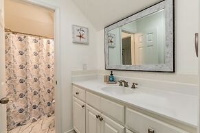 Strand Castle - Gulf Front! An Ideal Layout With Game Room, Small Priv