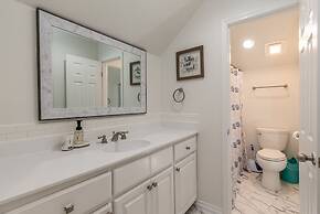 Strand Castle - Gulf Front! An Ideal Layout With Game Room, Small Priv