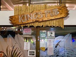 Hawaiian Monarch 1804 Condo by RedAwning