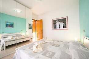 Cinzia Apartment Front Beach