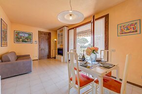 Cinzia Apartment Front Beach