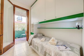 Cinzia Apartment Front Beach