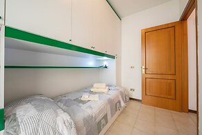 Cinzia Apartment Front Beach