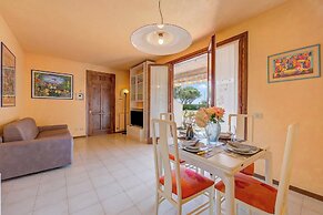 Cinzia Apartment Front Beach