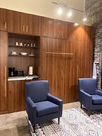 424 Gold Way - Studio Apt. 401