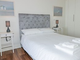 18 Abbey Sands