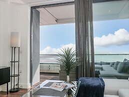 18 Abbey Sands