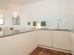 18 Abbey Sands