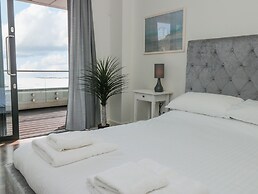18 Abbey Sands