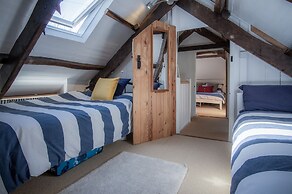 Flygate - 2 Bedroom Cottage - Lawrenny