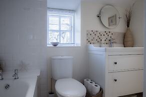 Flygate - 2 Bedroom Cottage - Lawrenny