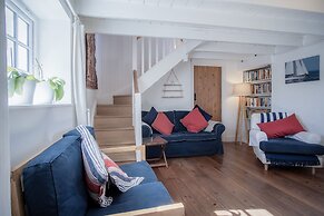 Flygate - 2 Bedroom Cottage - Lawrenny