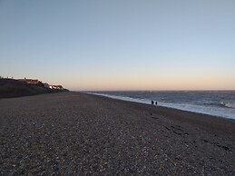 Superior 6 Berth Holiday Home in Suffolk,