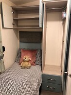 Superior 6 Berth Holiday Home in Suffolk,