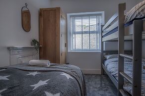 Hawtree Cottage - 2 Bed Cottage - Tenby