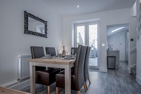 Hawtree Cottage - 2 Bed Cottage - Tenby