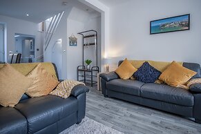 Hawtree Cottage - 2 Bed Cottage - Tenby