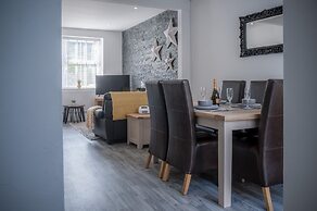 Hawtree Cottage - 2 Bed Cottage - Tenby