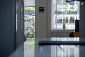 Hawtree Cottage - 2 Bed Cottage - Tenby