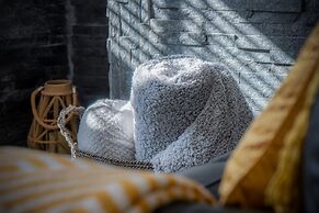 Hawtree Cottage - 2 Bed Cottage - Tenby