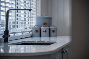 Hawtree Cottage - 2 Bed Cottage - Tenby