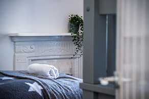 Hawtree Cottage - 2 Bed Cottage - Tenby