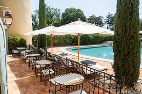 Château les Crostes