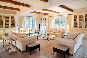 Château les Crostes