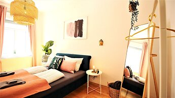 Moderne Altbauapartments nahe Stadtzentrum und Weinberge