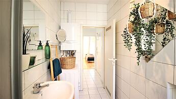 Moderne Altbauapartments nahe Stadtzentrum und Weinberge