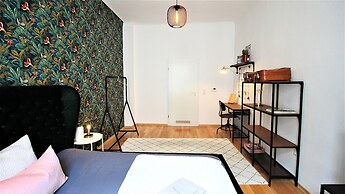 Moderne Altbauapartments nahe Stadtzentrum und Weinberge