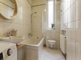 Moderne Altbauapartments nahe Stadtzentrum und Weinberge