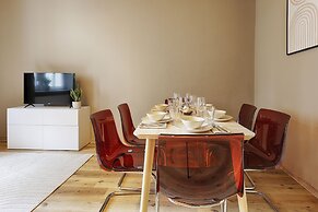 Moderne Altbauapartments nahe Stadtzentrum und Weinberge