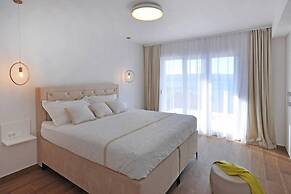 Villa Iva With sea View and Pool