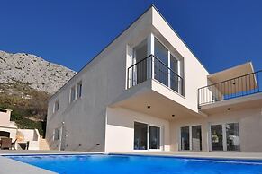 Villa Iva With sea View and Pool